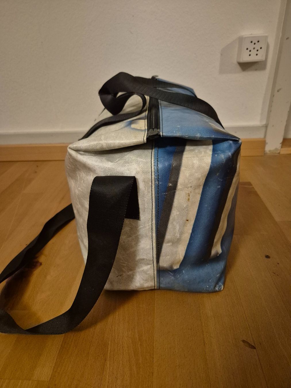 Freitag Borse: Freitag Weekender / Sporttasche / Reisetasche – Usato da Winterthur venduto da fra_9qb9 3
