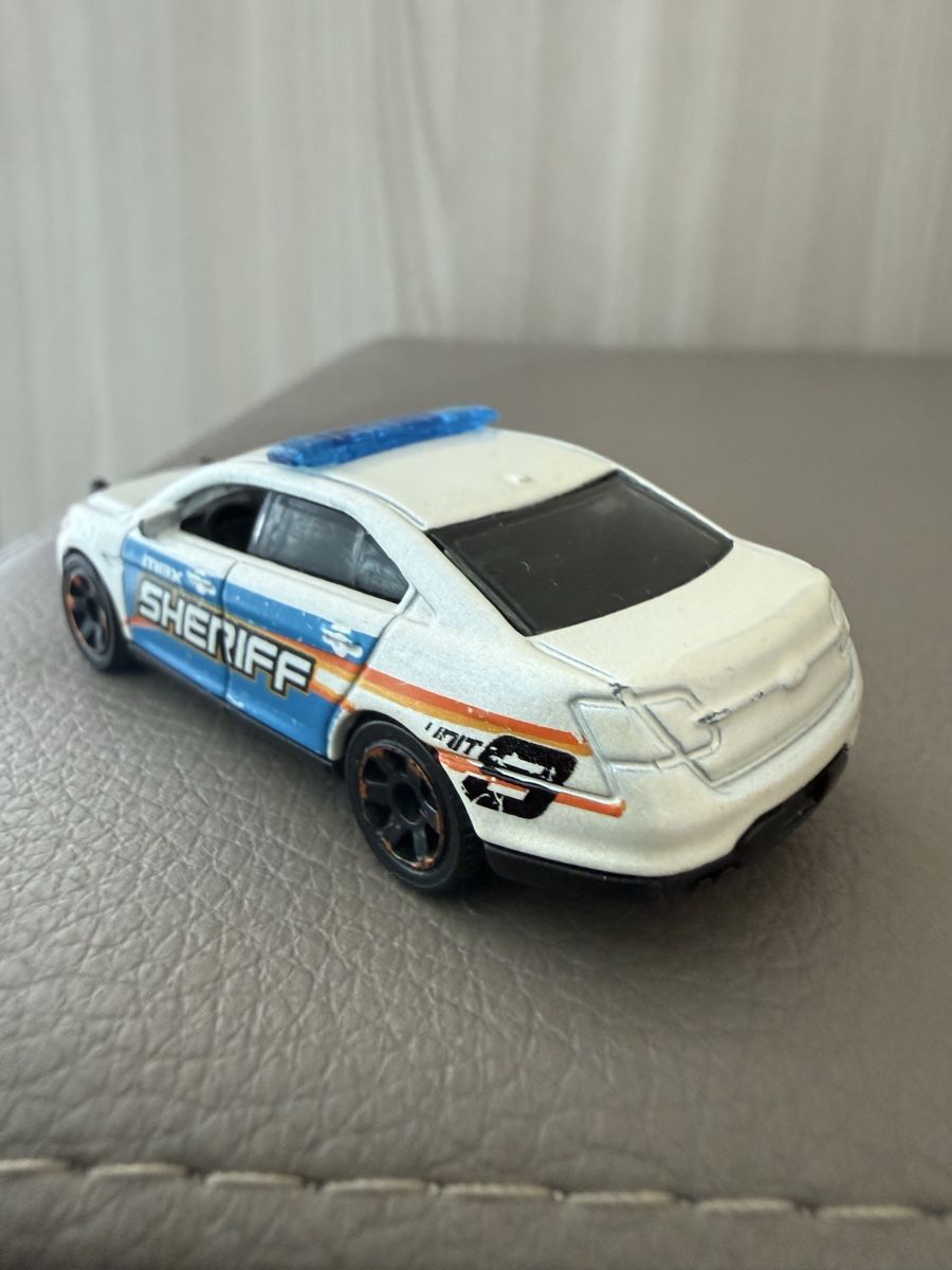 Matchbox Modellini d'auto: Auto polizia Matchbox Ford Interceptor Sheriff - 2010 – Usato da Viganello venduto da mat_bds6 2