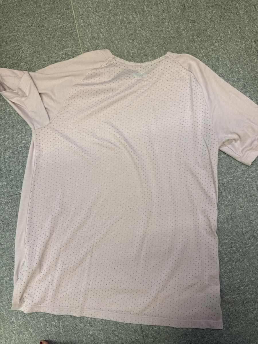 Nike T-shirts: rosa nikeshirt, grösse m – D'occasion à Goldach par Pw1427 2