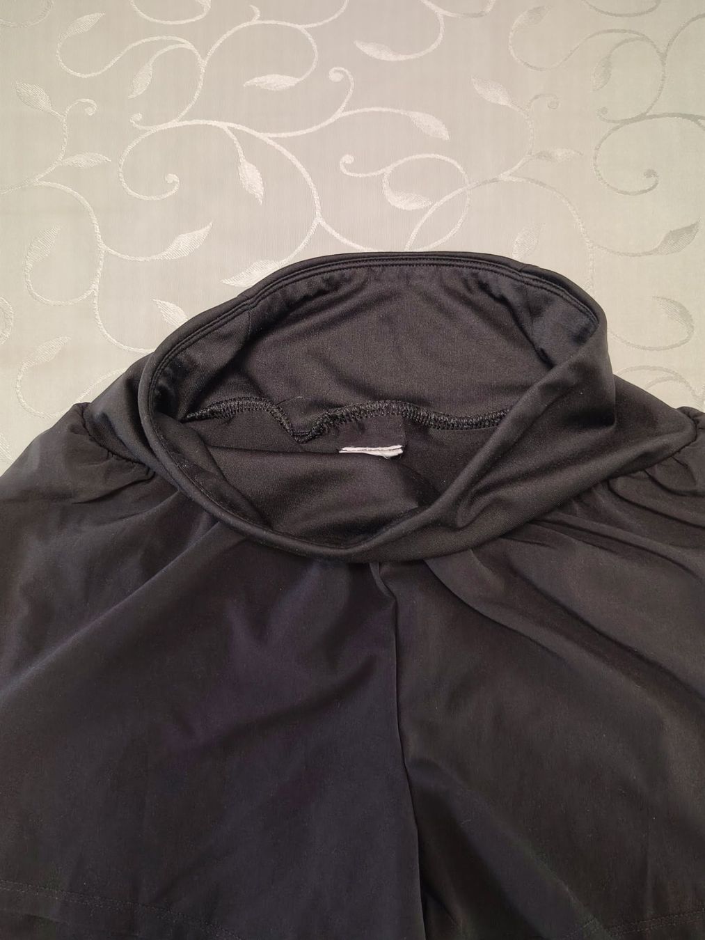 Pantaloni: schwarze Sport Shorts Gr XS oder ca 158 – Nuovo (secondo la descrizione) da Brüttisellen venduto da kikaninchen79 2