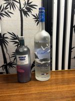 Absolut Vodka, Grey Goose Vodka, 2 Flaschen