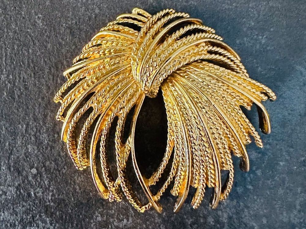 Broche Vintage Plaquée Or Des Années 50 - Bijou Rétro Doré