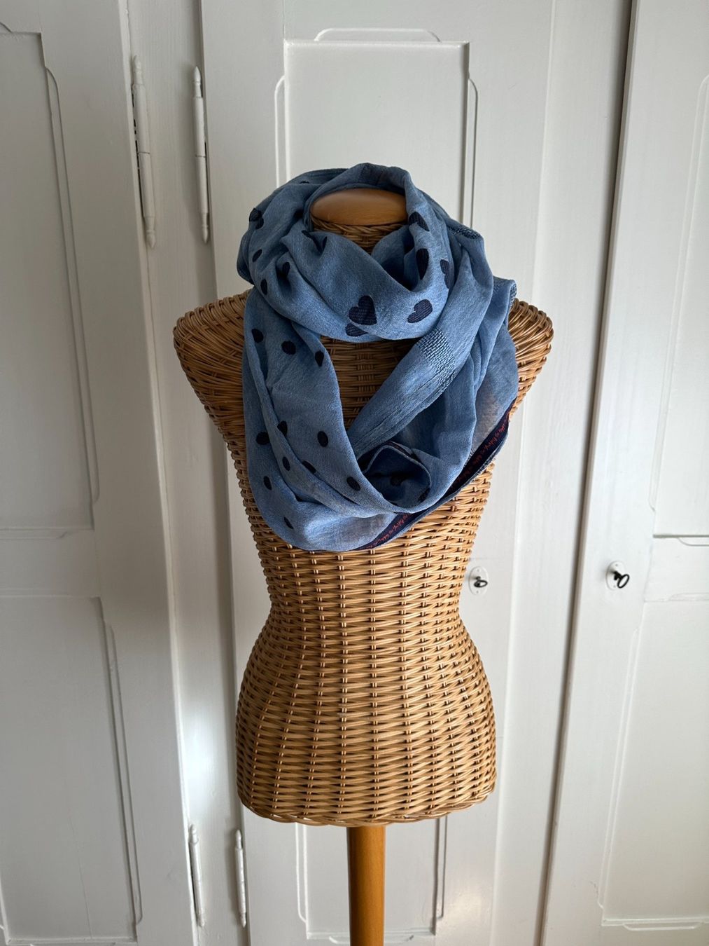 Foulards, Tücher & Schals: STREET ONE - Loop Schlauchschal blau mit Herzen – Gebraucht aus Zürich von Diazaio