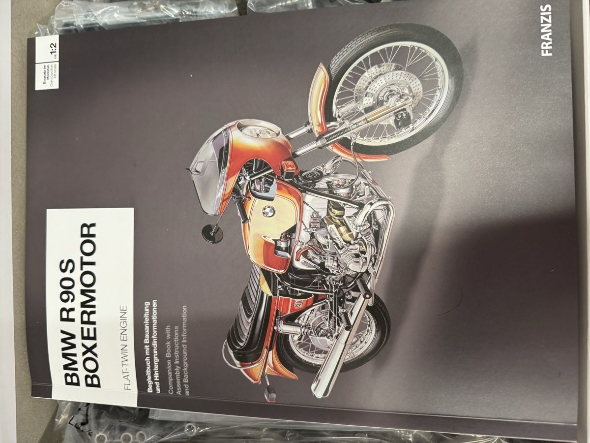Kit di modellismo & Modellini statici: BMW R 90 S Motor Modell – Nuovo e nell'imballaggio originale da Oberengstringen venduto da Cebony 5