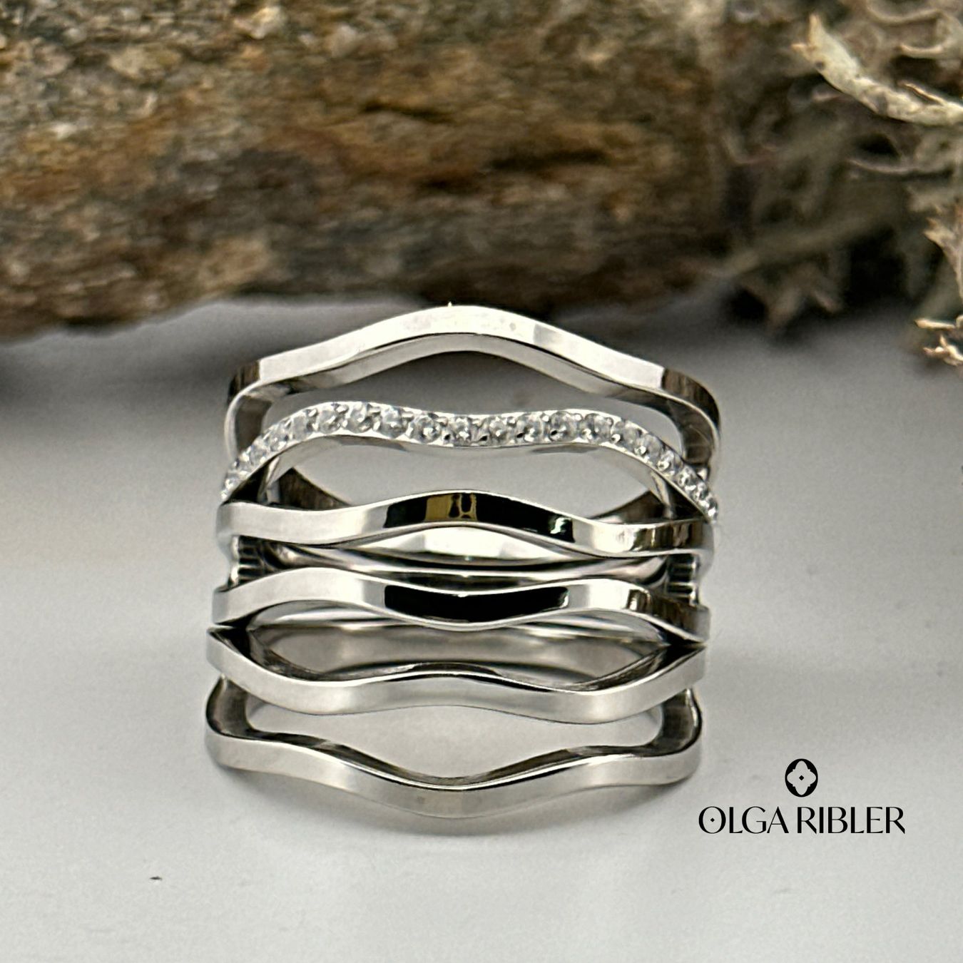 Olga Ribler Anelli: Edelstahl Ring mmit Zirkonia Grösse 53 – Nuovo (secondo la descrizione) da Luzern venduto da Schmuckoutlet 6