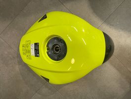 TRIUMPH Kraftstofftank Tri Perf Yellow für Speed Triple 1200