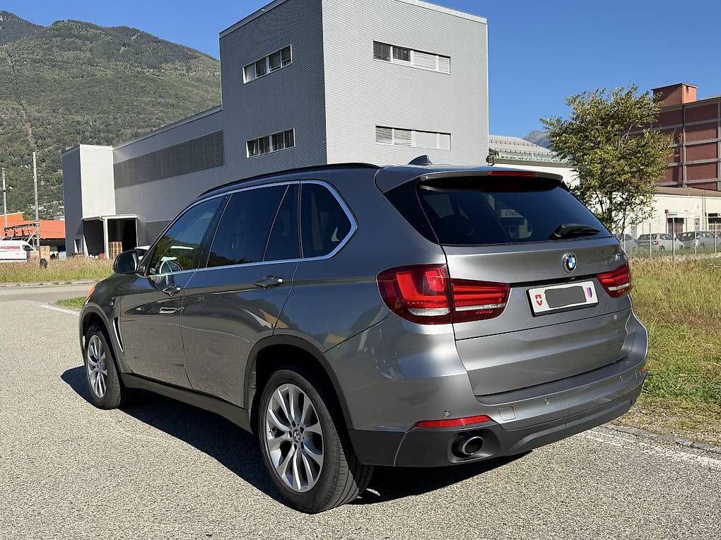 Autos: BMW  X5  xDrive 30d – D'occasion à Giubiasco par automobili72 3