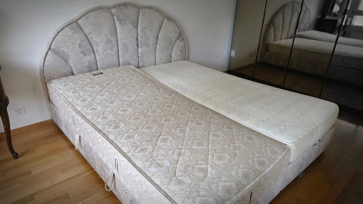 Lits: Bett mit Bettkasten und 2 Matratzen – D'occasion à Itingen par BrockSchopf