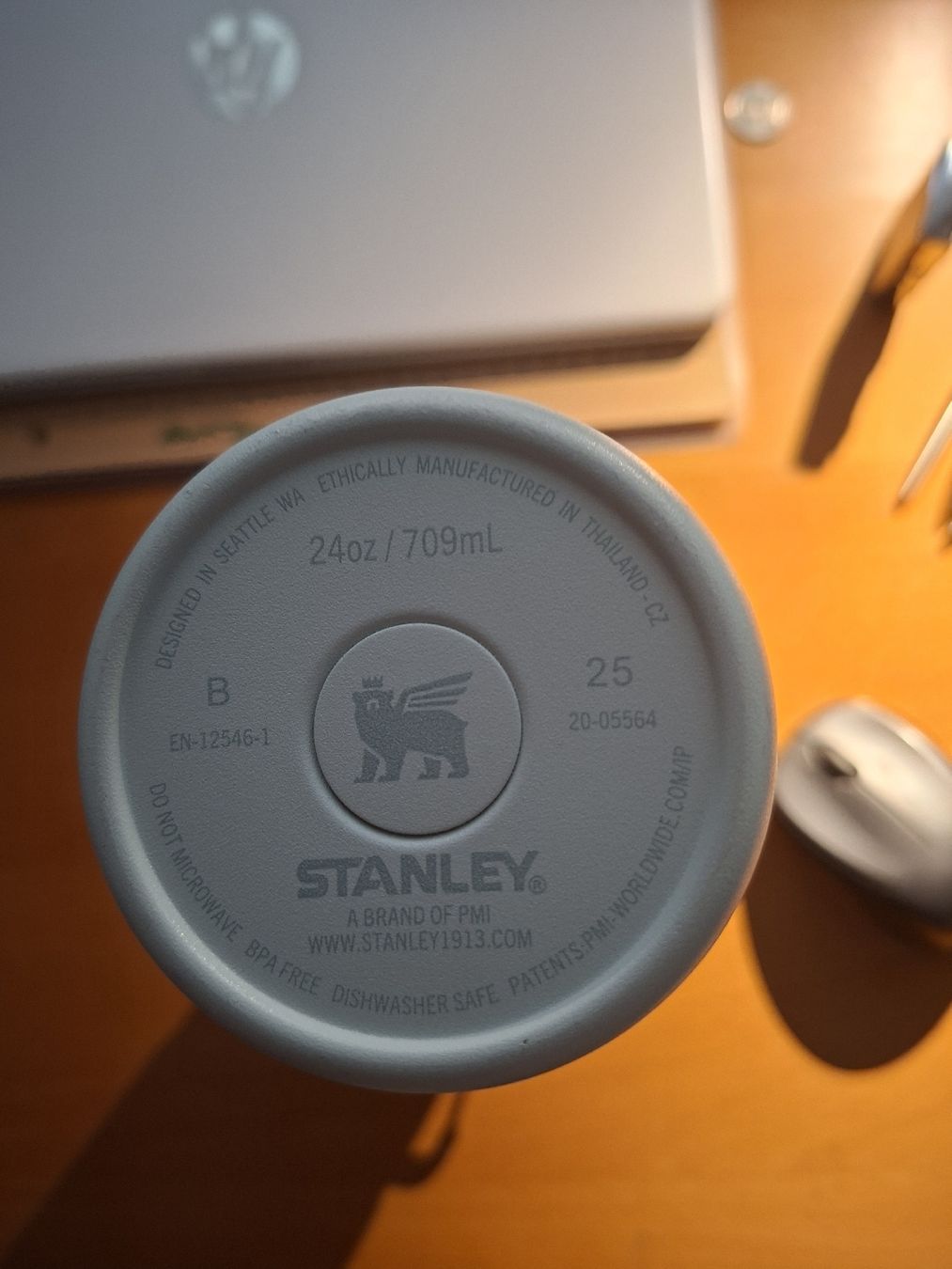 Stanley Trinkflaschen & Thermosflaschen: Stanley Thermobecher 709ml neuwertig – Neu (gemäss Beschreibung) aus Uster von mak_mw2n 1