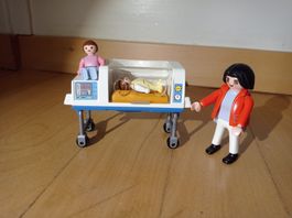 Playmobil Baby-Notärztin mit Inkubator