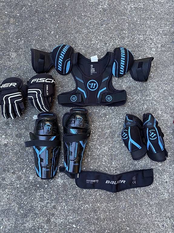 Protezioni & Imbottiture: Hockeyprotektoren – Usato da Tumegl/Tomils venduto da tiger358