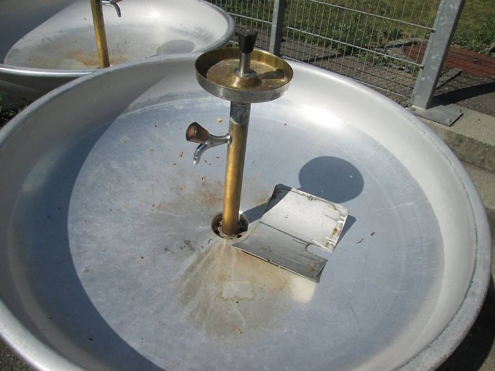 Spülbecken & Waschbecken: Waschtrog aus Aluminium (TPGH) – Gebraucht aus St. Gallen von patge 2