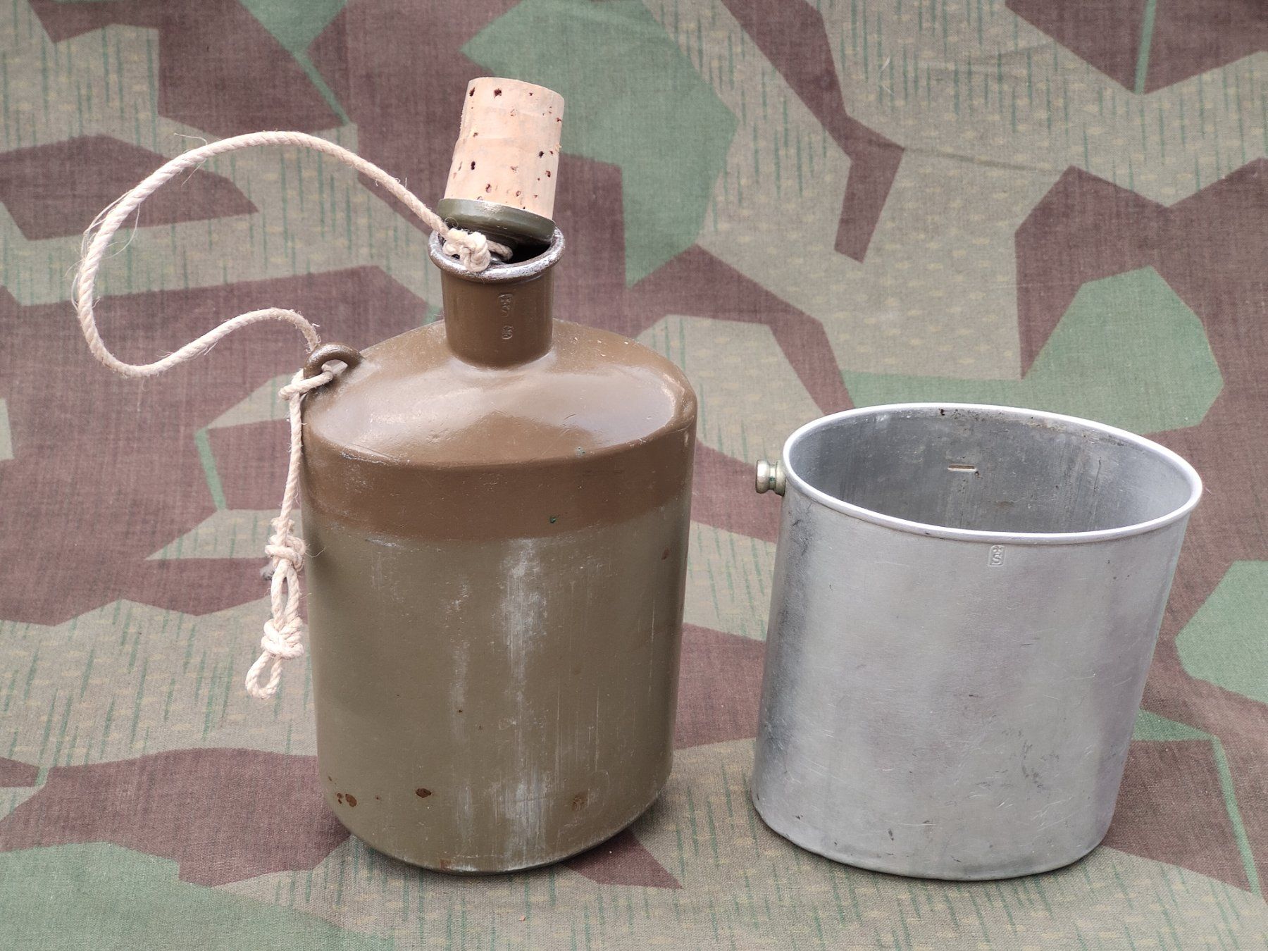 Armée suisse Uniformes: Feldflasche Ord. 1932/35 grün – D'occasion à Bauma par SwissMilitaria 2