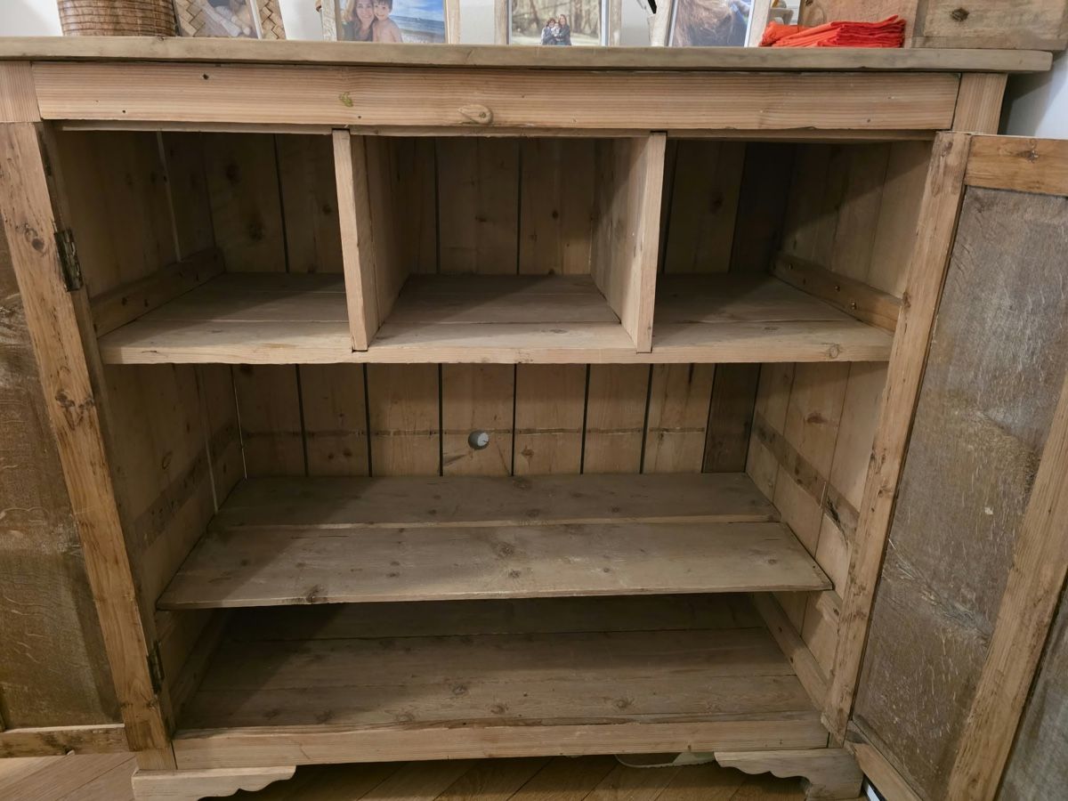 Credenze: Buffet en bois massif  – Usato da Genève venduto da smilee17 2