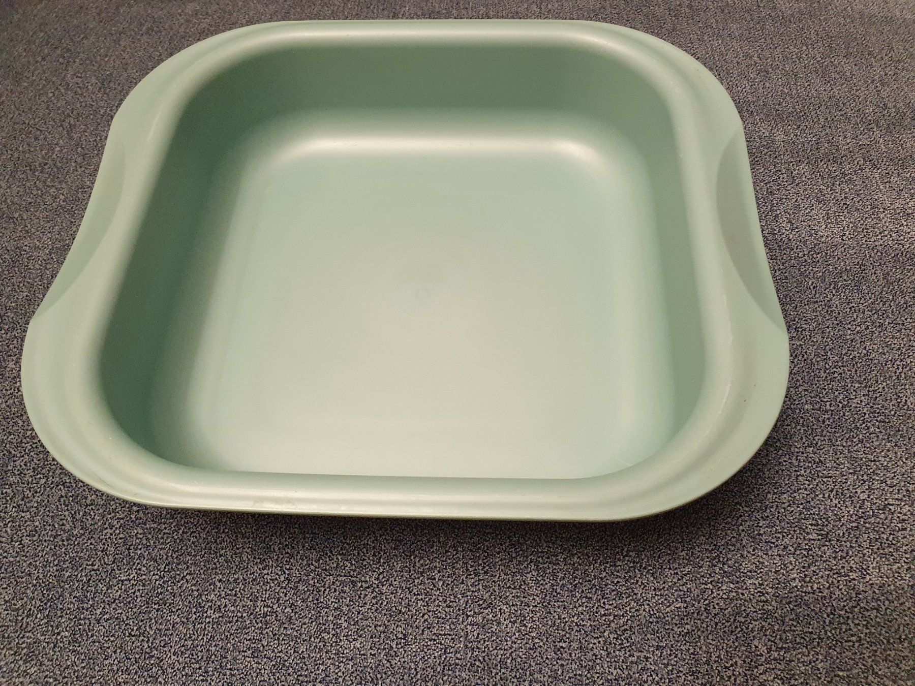 Tupperware Teglie da forno: Tupperware Ultra plus 2 L – Usato da Starrkirch-Wil venduto da Oter1 1