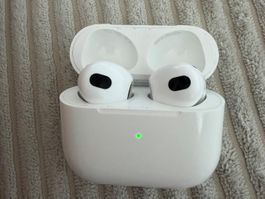 APPLE AirPods