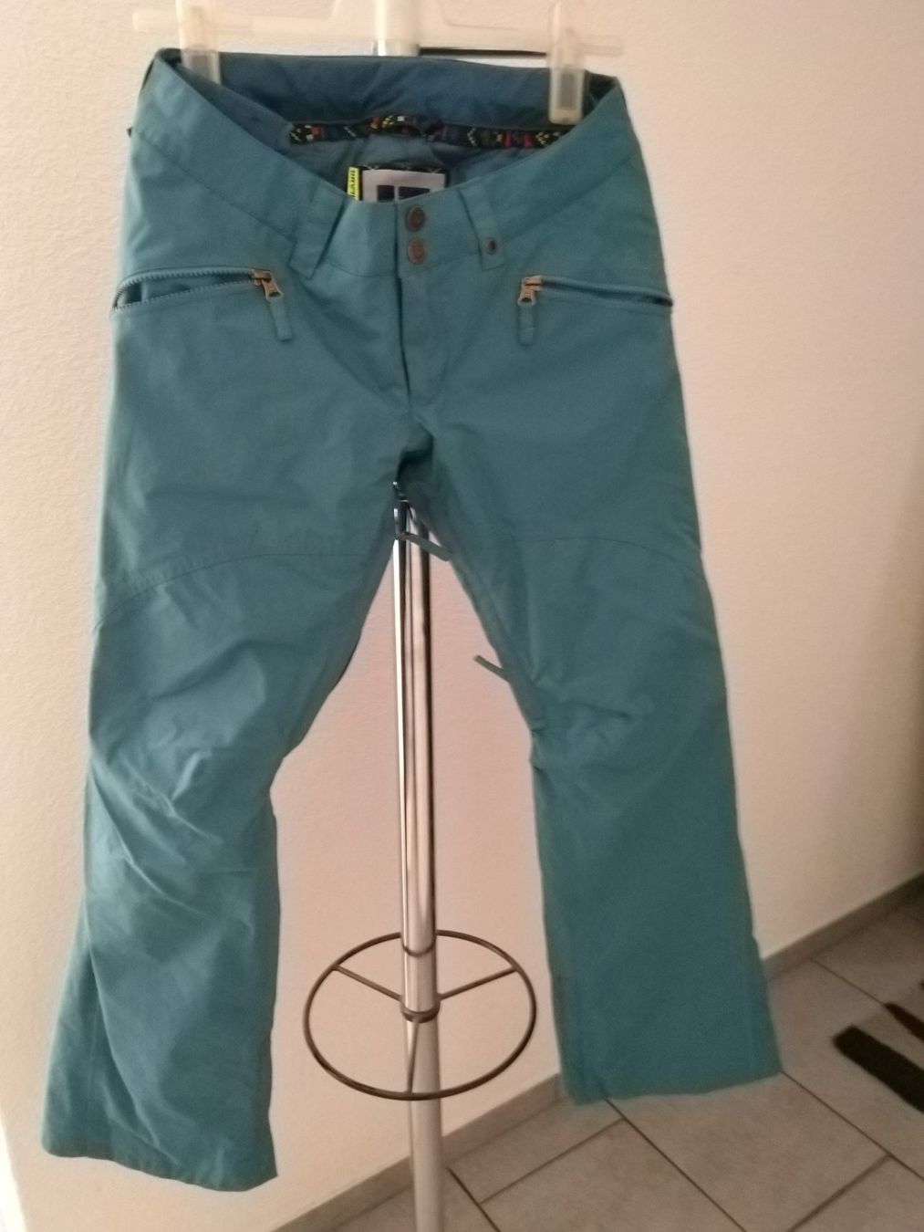 Burton Completi & Tailleur: Ski-/ Snowboard-Anzug – Usato da Rieden AG venduto da Galina11 8