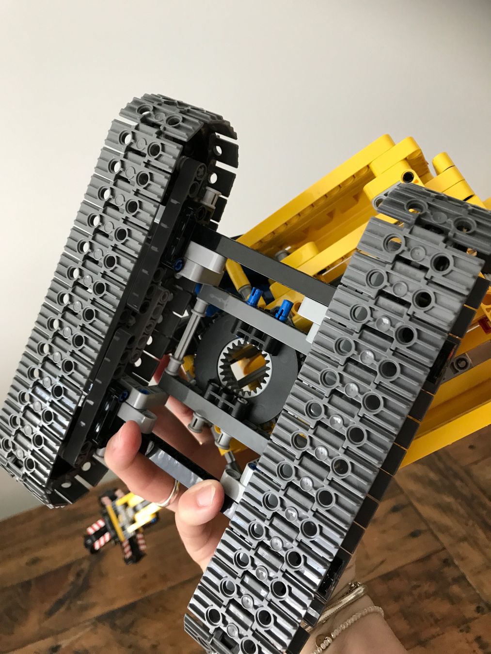 Lego Spielzeuge: Lego Raupenbagger Bagger 42006 – Gebraucht aus Rapperswil SG von cosiba01 6