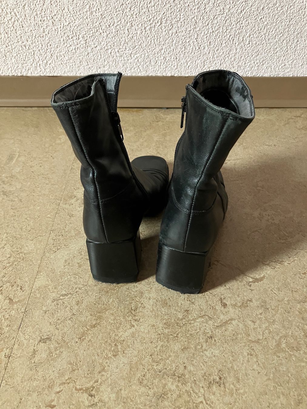 Roberto Santi Scarpe da donna: Stiefeletten Roberto Santi – Usato da Ernetschwil venduto da Airboom 1