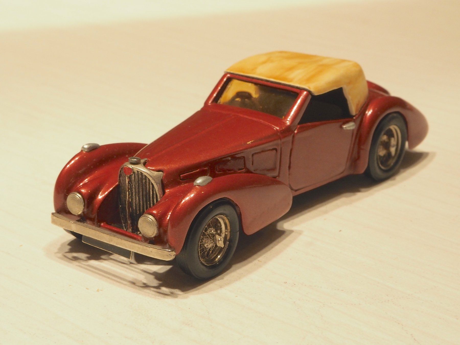 Bugatti Modellautos: Bugatti Type 57 Atlantic Cabriolet 1937 - Eligor – Gebraucht aus Winterthur von 602ccm 1