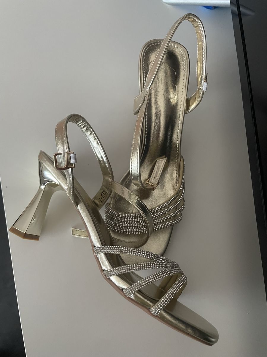 Chaussures femmes: Sandale – Neuf (Voir description) à Gossau ZH par Lavinia07 1