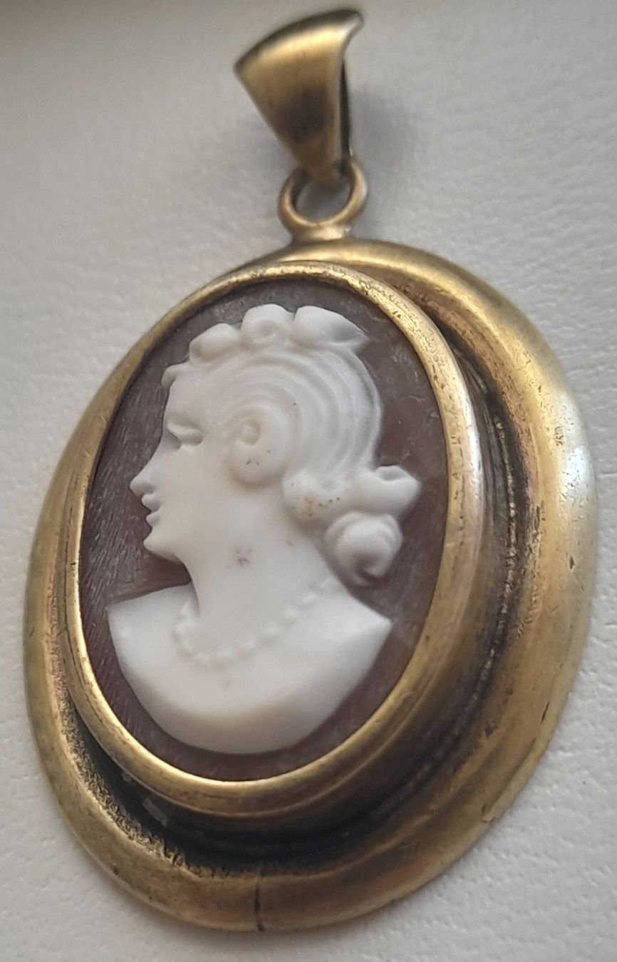 Ciondoli: Pendentif Camée ancienne.  – Usato da Lausanne venduto da Glam-Luxe 4