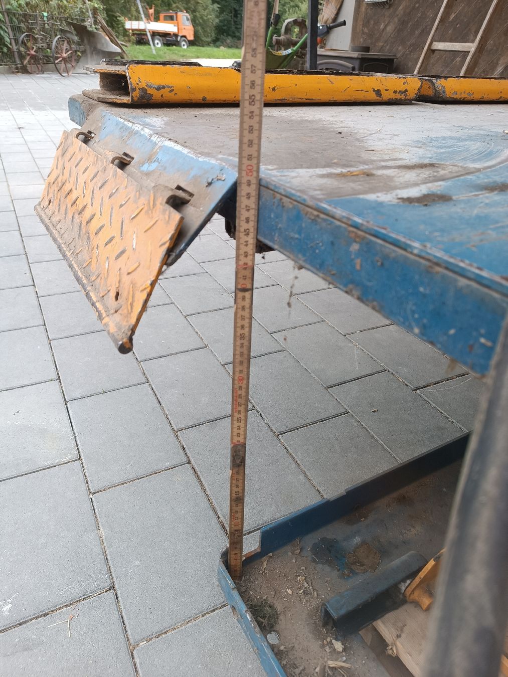 Piattaforme elevatrici & Crick: Herkules Autolift Pneumatisch  – Usato da Vinelz venduto da hae_sp7m 1