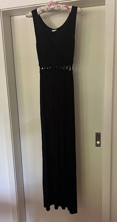 Vestiti: LASCANA Viscose Maxikleid schwarz Gr. S – Usato da Basel venduto da Findus78