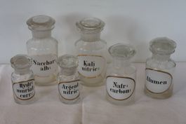 Lot von 6 Apotheker Gläsern, Apotheker-Gefäss/-Flasche