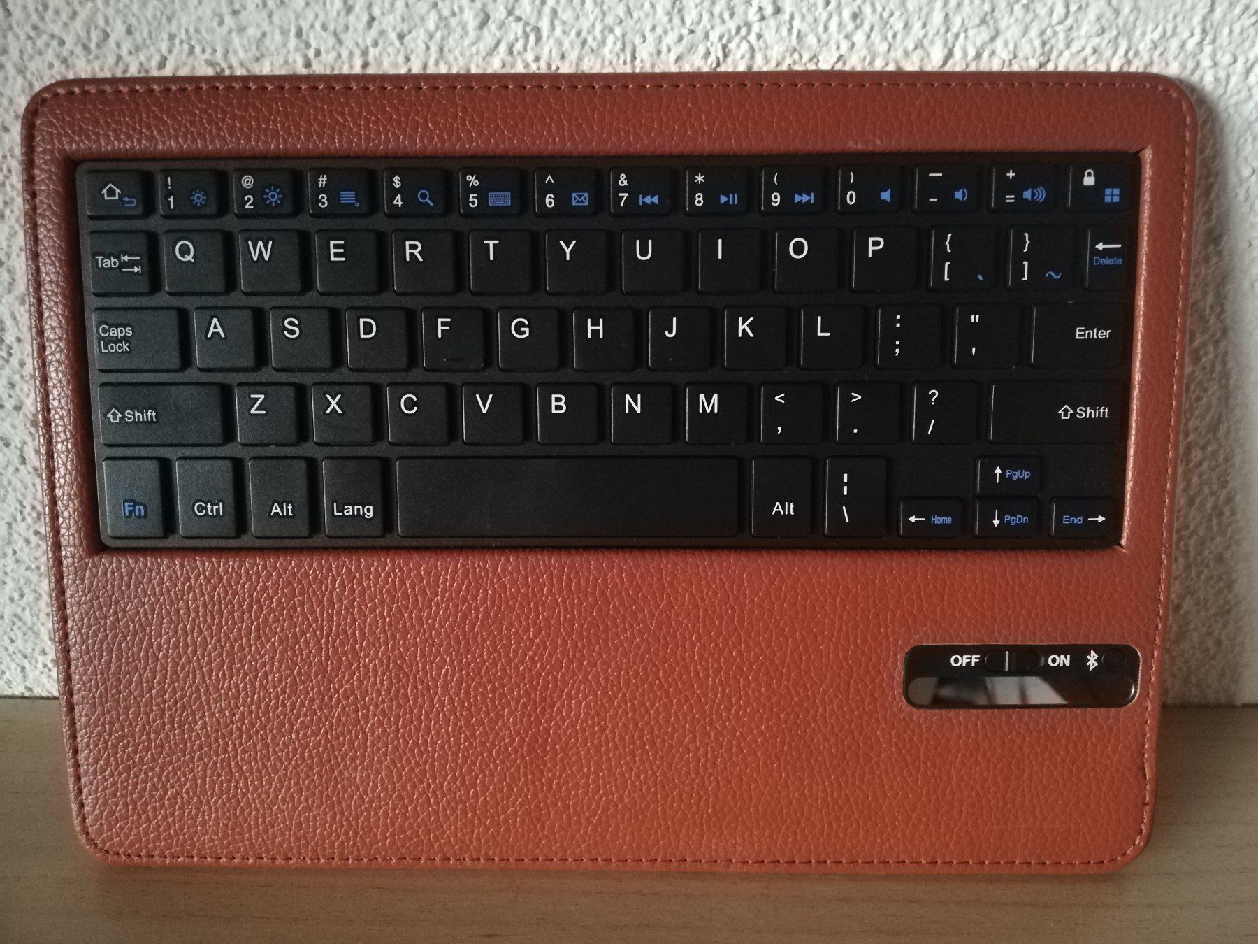 Tastiere: Bluetooth Tastatur – Usato da Worb venduto da geo_zbd8