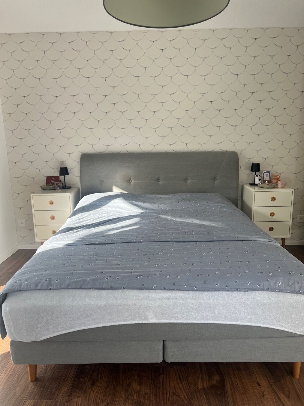 Betten: Boxspringbett Hellgrau – Gebraucht aus Matzendorf von jasmine9 5