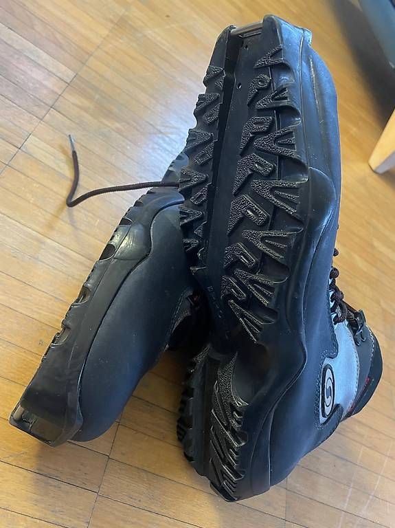 Scarpe da uomo: Salomon Langlaufschuh klassisch 45 – Usato da Stäfa venduto da Phphch 1