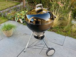 Kugelgrill Weber 57cm (Holzkohle) mit Zubehör