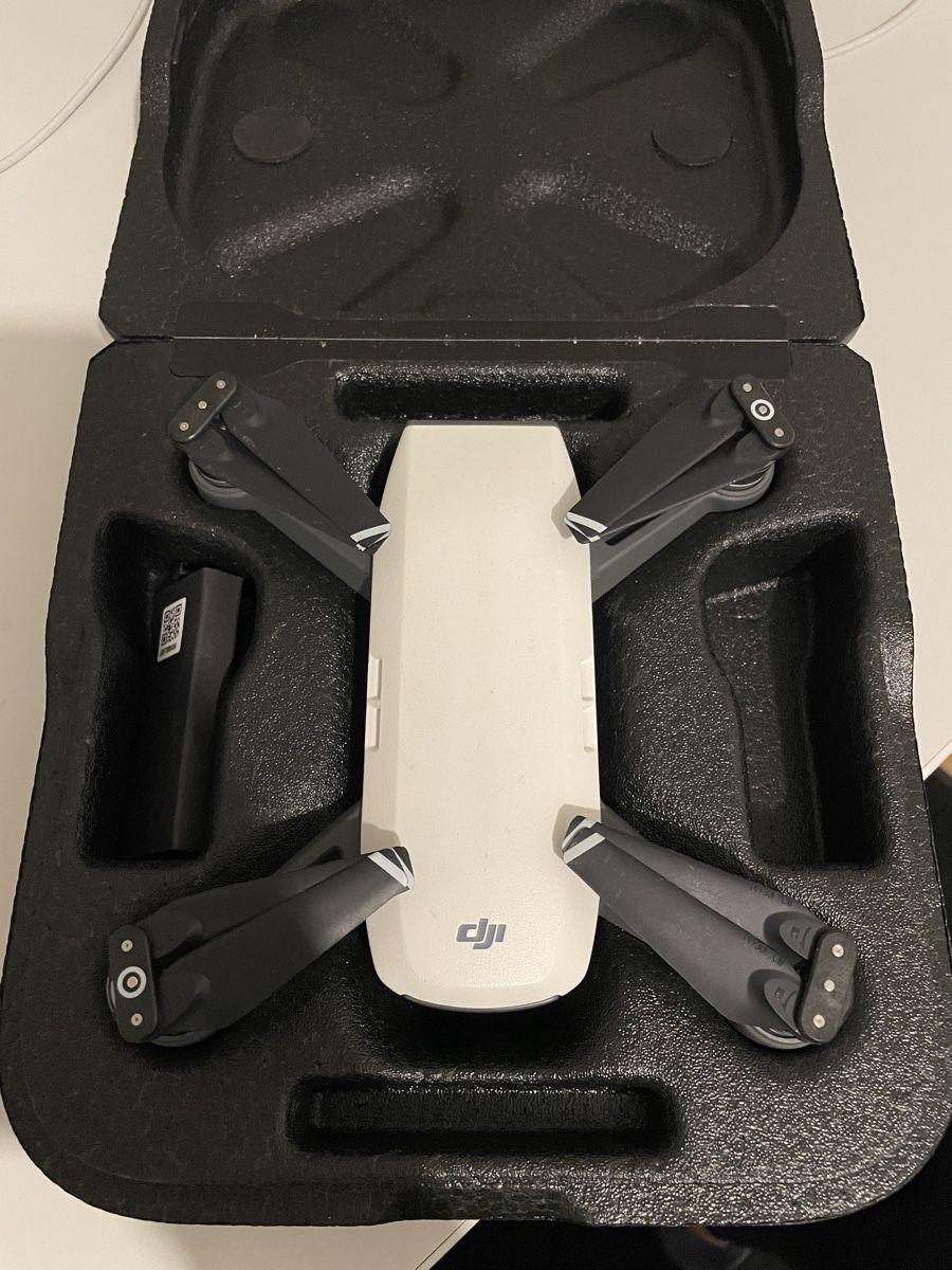 DJI Videocamere: Dji Spark Fly More Drohne – Usato da Spiez venduto da Pluto3700
