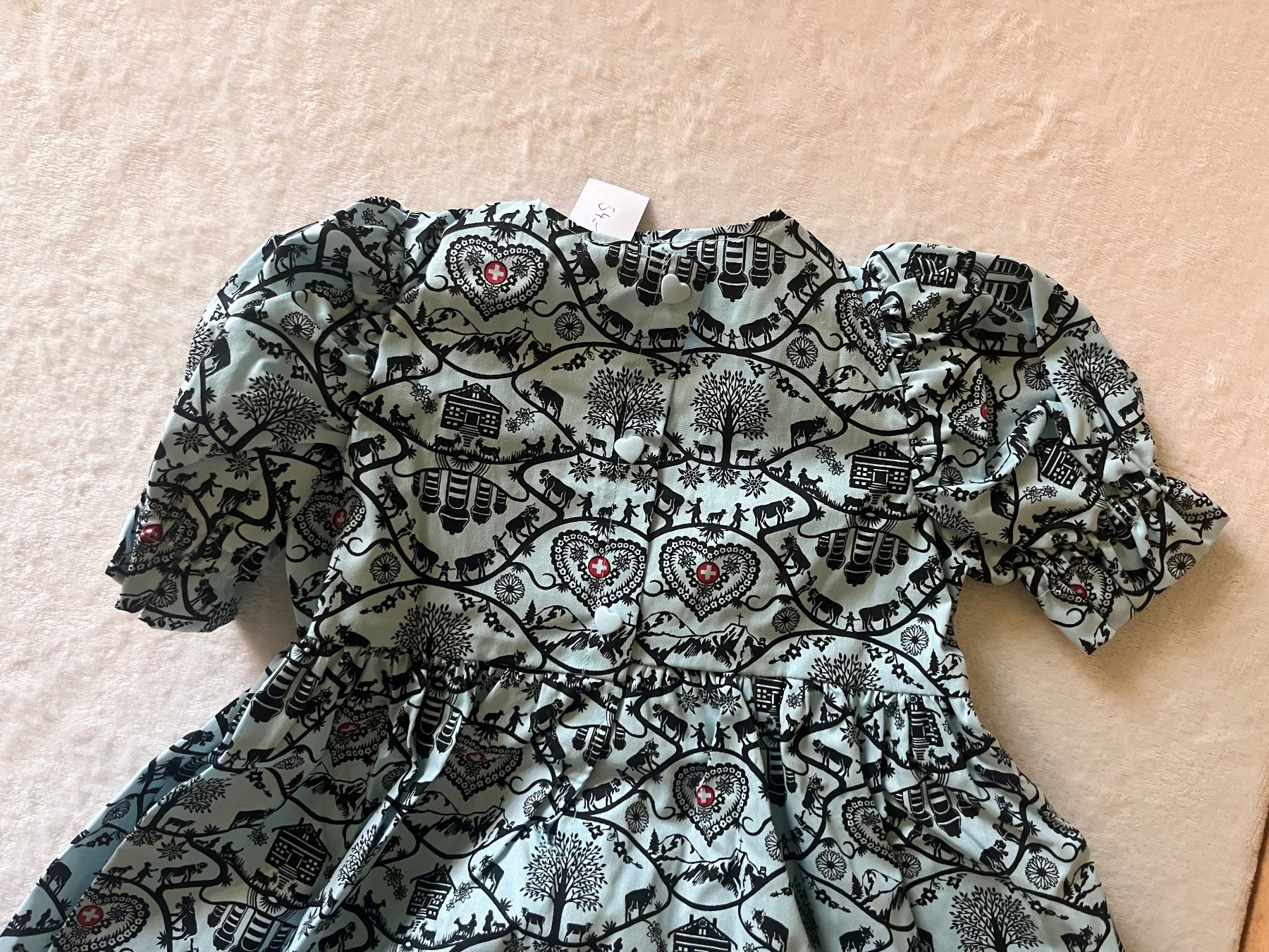 Kleider & Röcke: 1 Kinderkleid selbst genäht – Neu und originalverpackt aus Büsserach von bor_s88m 1