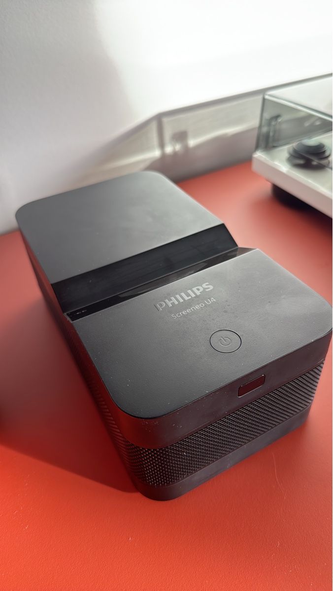 Philips Proiettori: Beamer Screeneo U4 - Philips – Nuovo (secondo la descrizione) da Basel venduto da Spcmn