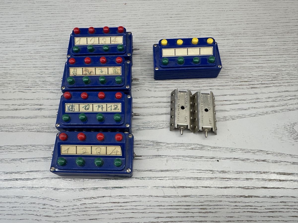 Märklin Trains électriques: Märklin 5x Stellpulte – D'occasion à Lupsingen par New-Haven