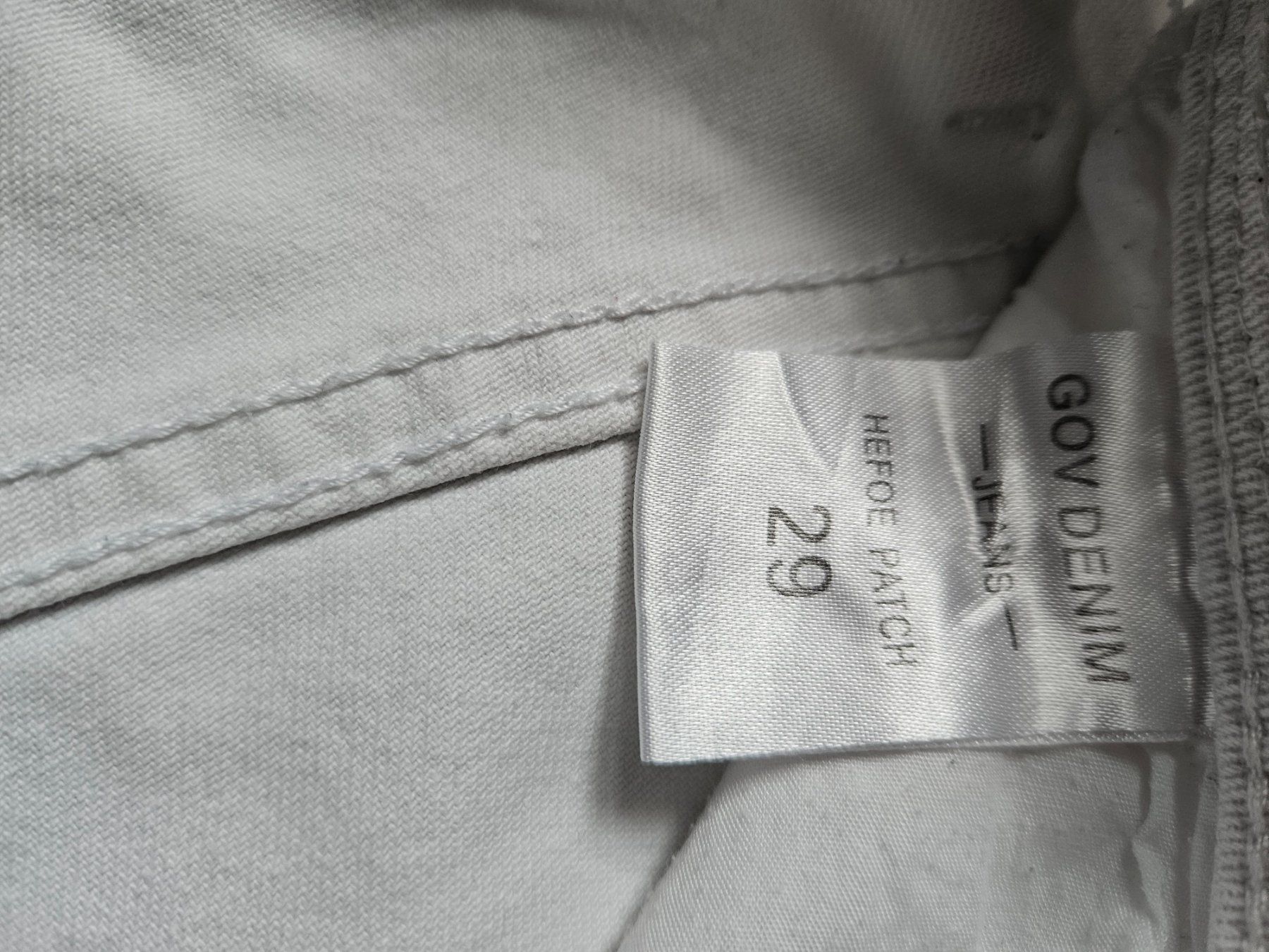 Jeans: Weisse Jeans Shorts Grösse M – Usato da Unterkulm venduto da Sani78 4