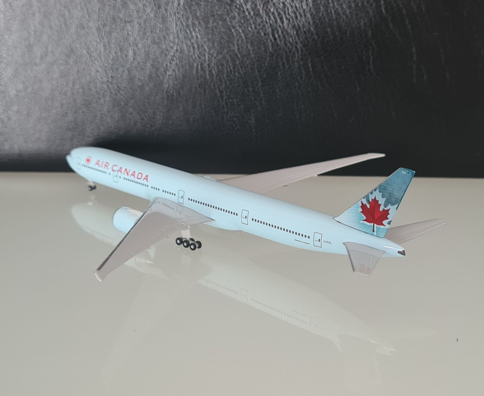 Herpa Modellbausätze & Standmodelle: Herpa Air Canada 1:500 – Gebraucht aus Uetendorf von  1