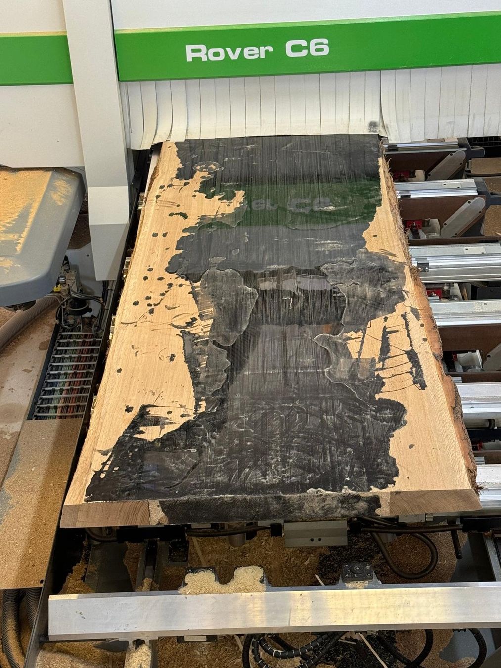 Piatti di portata: Massive Eichentischplatte mit Epoxidharz – Nuovo (secondo la descrizione) da Wittenbach venduto da goldingerag 8