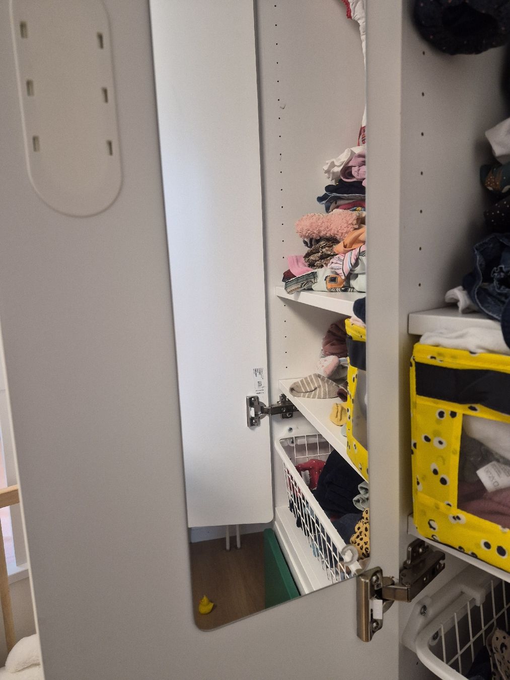 Ikea Armadi: Kinder Kleiderschrank Ikea – Usato da Birmenstorf AG venduto da summersurf 2