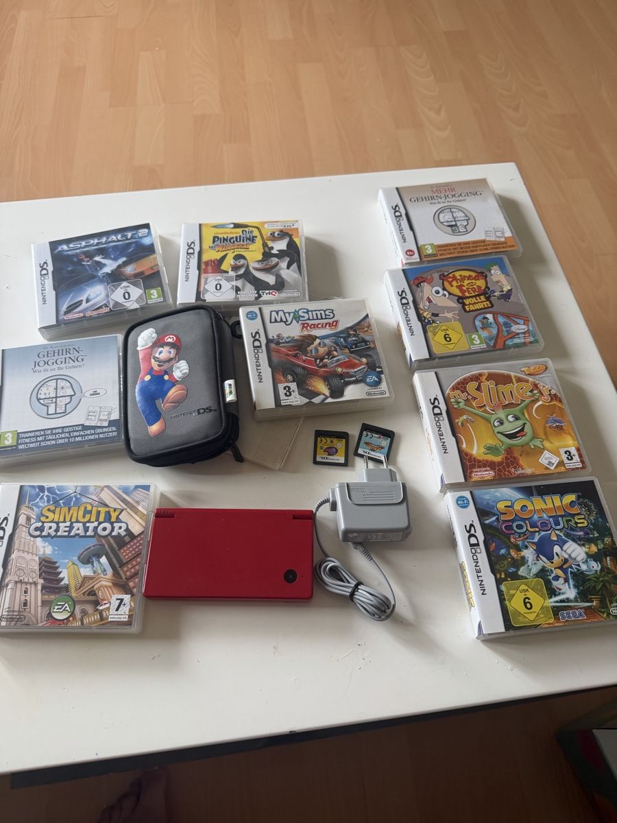 Nintendo Konsolen: Nintendo DSi mit Ladekabel + Spiele – Gebraucht aus Baden von noli.r
