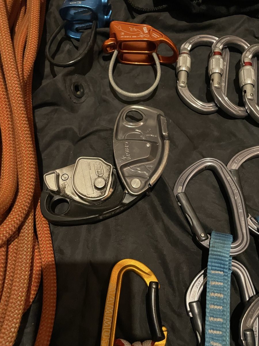 Climbing Gear Bundle - Carabiners, Ropes, and More! 51 (Gebraucht) in ...