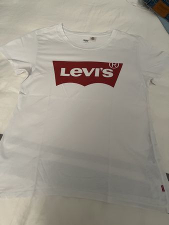Levi’s girl t-shirt