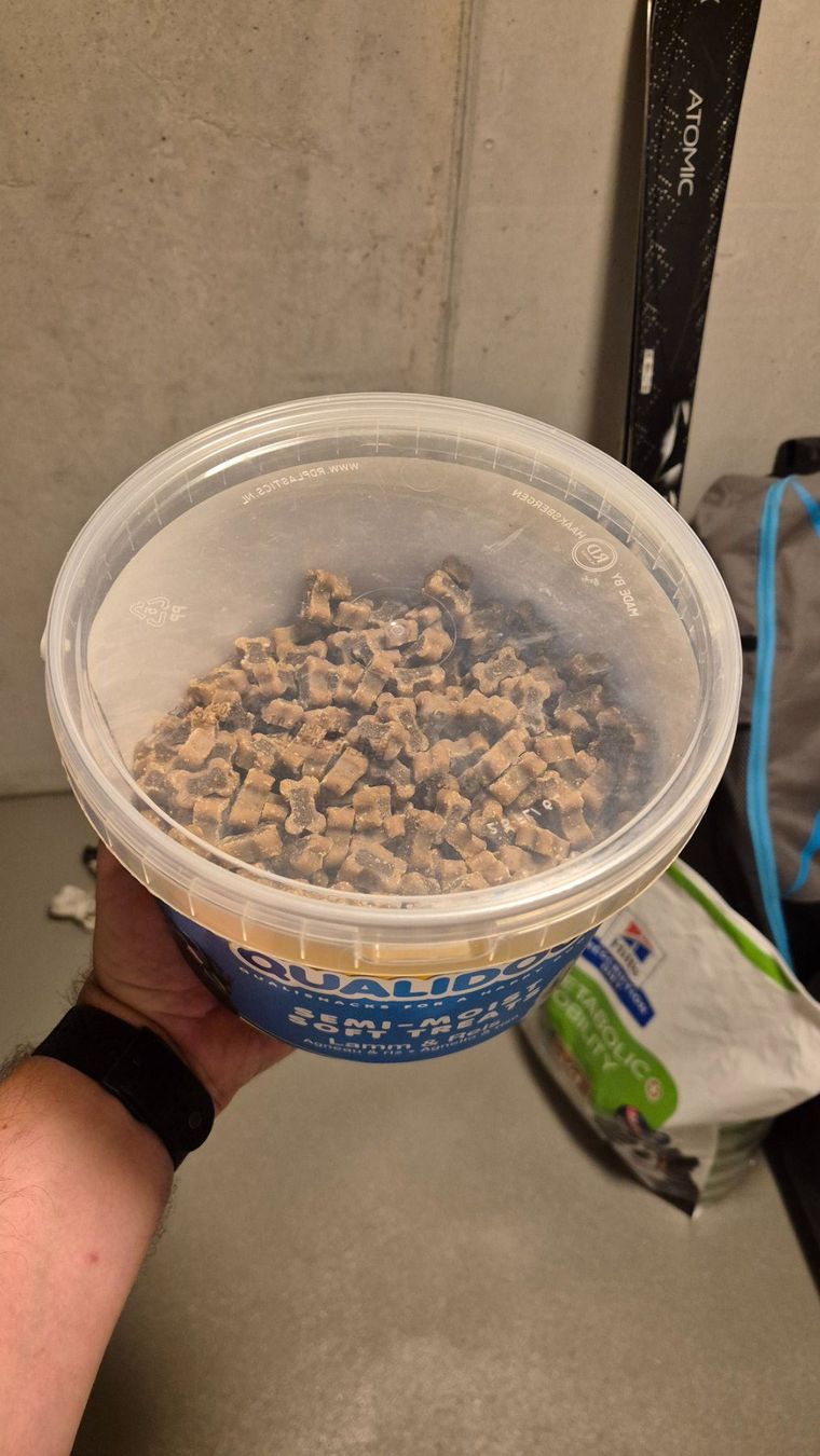 Nourriture: Hundefutter diverse – D'occasion à Klingnau par putinocchio 8