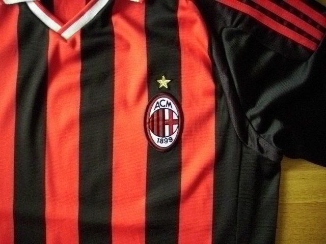 Echarpes de collection sur le football clubs italiens Milan AC