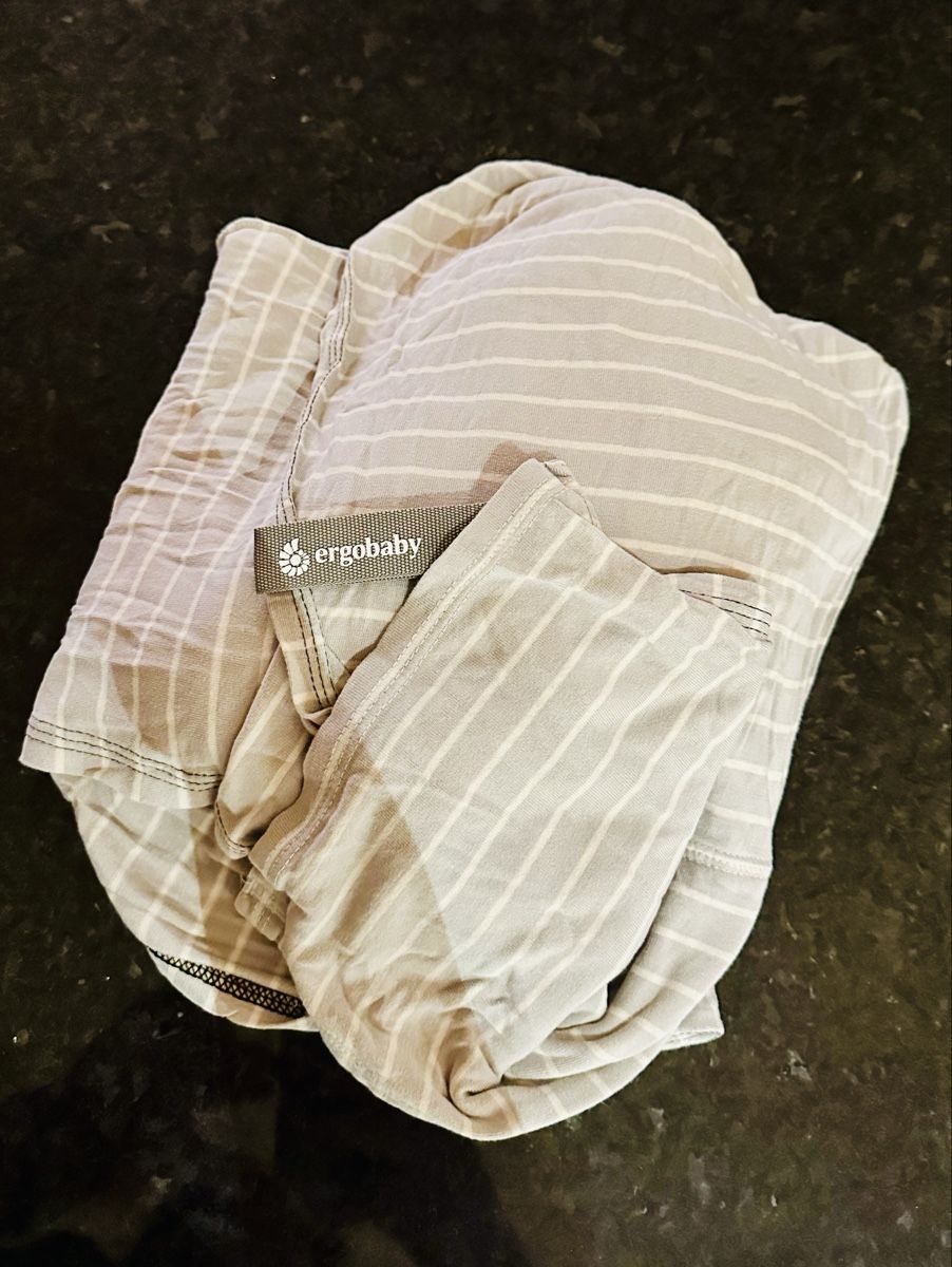 Ergobaby Porte-bébés ventraux & dorsaux: Ergobaby Tragetuch gestreift grau – Neuf (Voir description) à Trogen par car_cl99 1