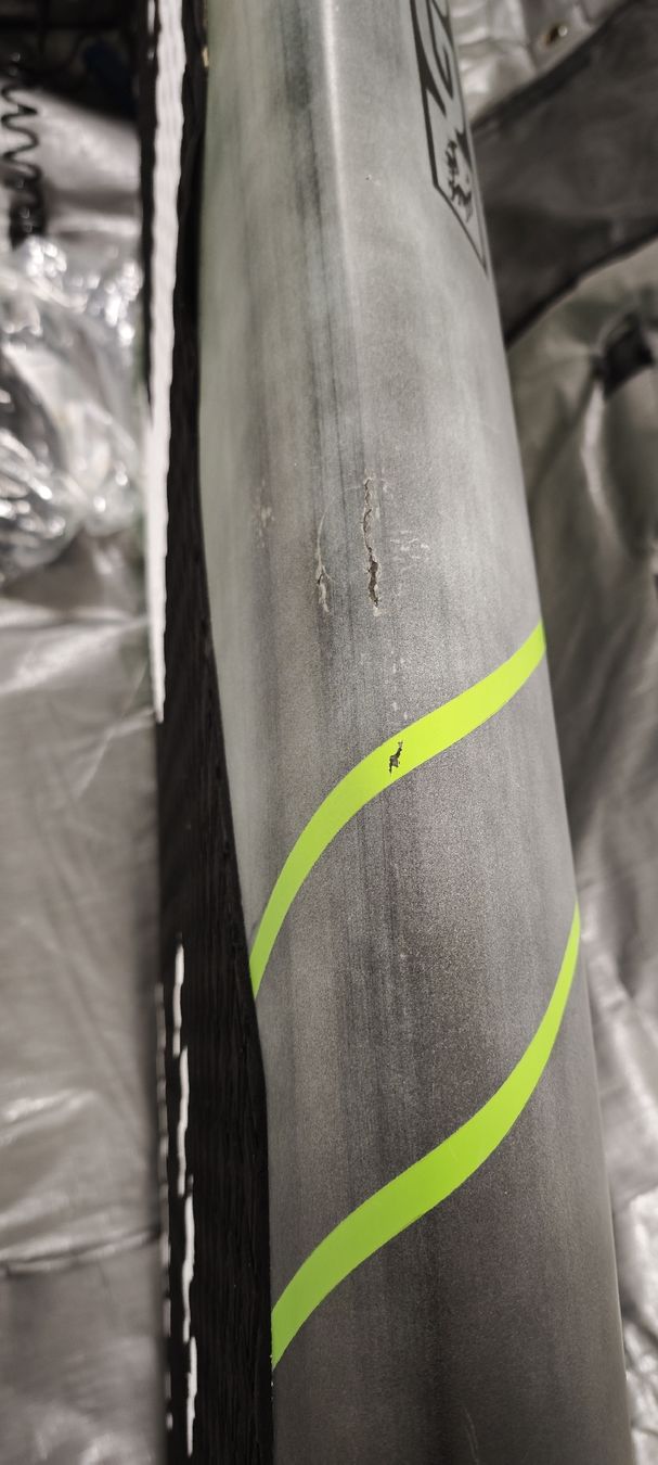 Gong Tavole da surf e di nuoto: GONG Flint 110 Wingfoil Board – Usato da Oetwil am See venduto da mountaintosurf 3