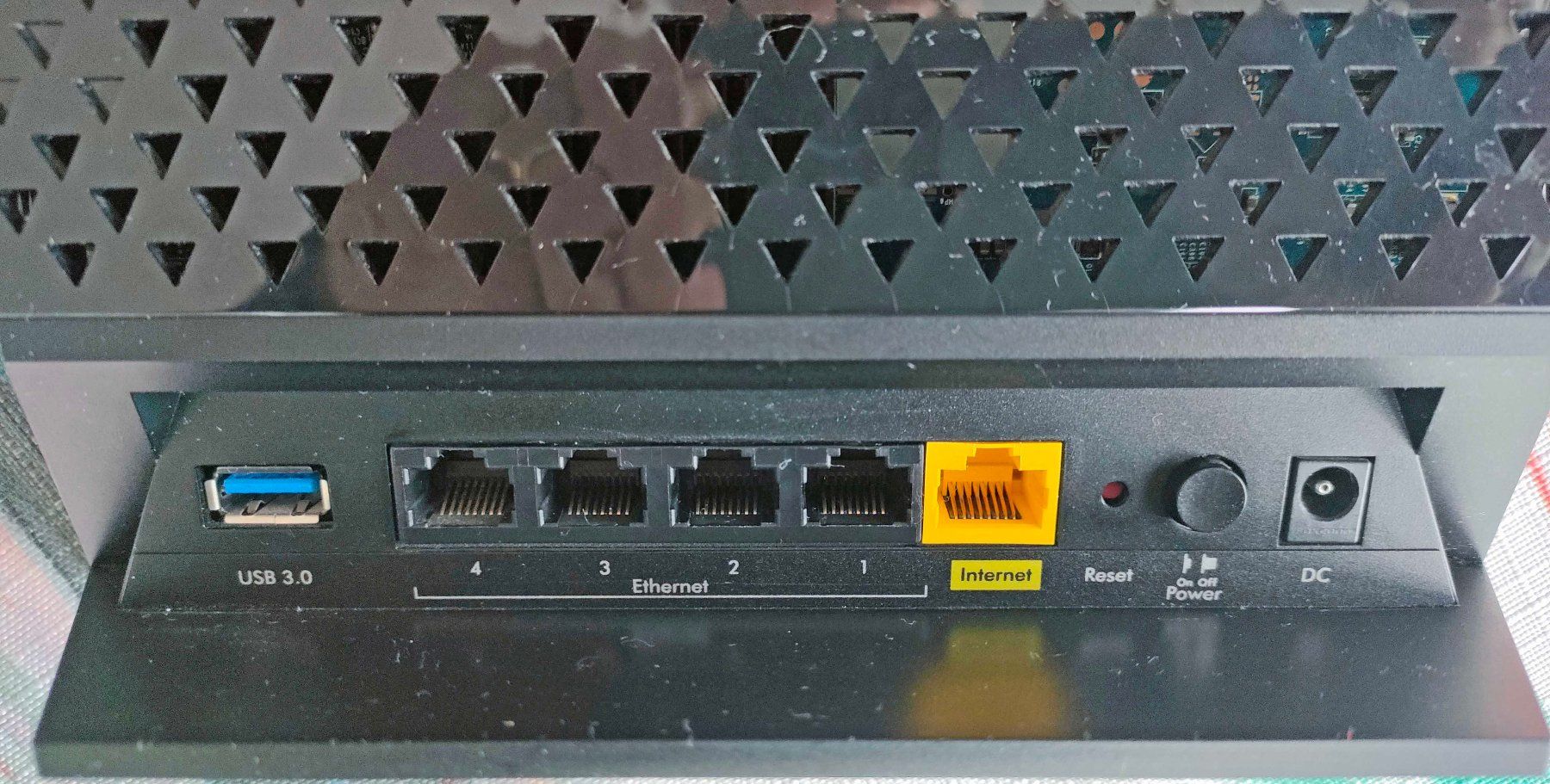 Modems & Routeurs: Netgear WiFi Router – D'occasion à Hünenberg par Kfer 2