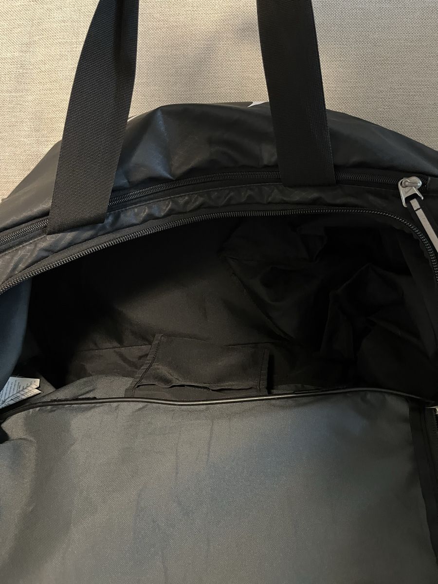Nike Sacs: Schwarze Nike Sporttasche – D'occasion à Bern par KevinPrs 3